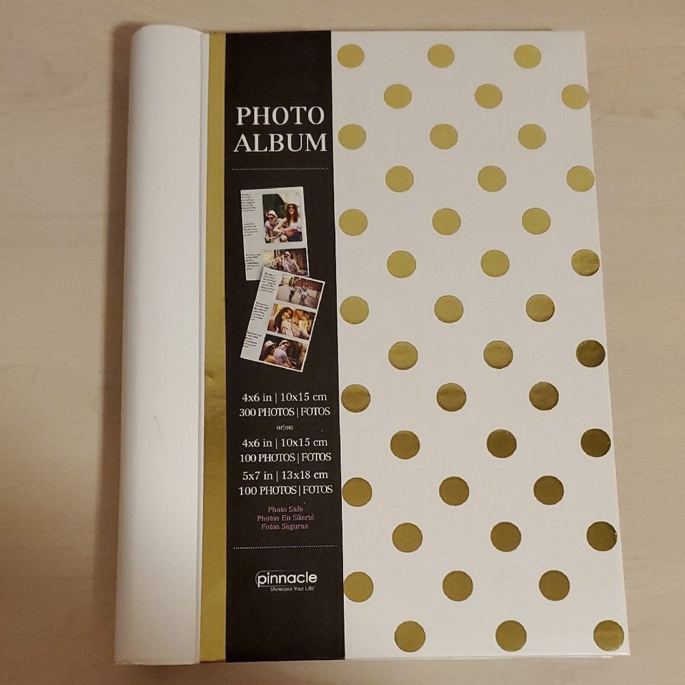Pinnacle Photo Album - 100-300 Photos, 1 CD Holder, Pink with Gold Polka Dots